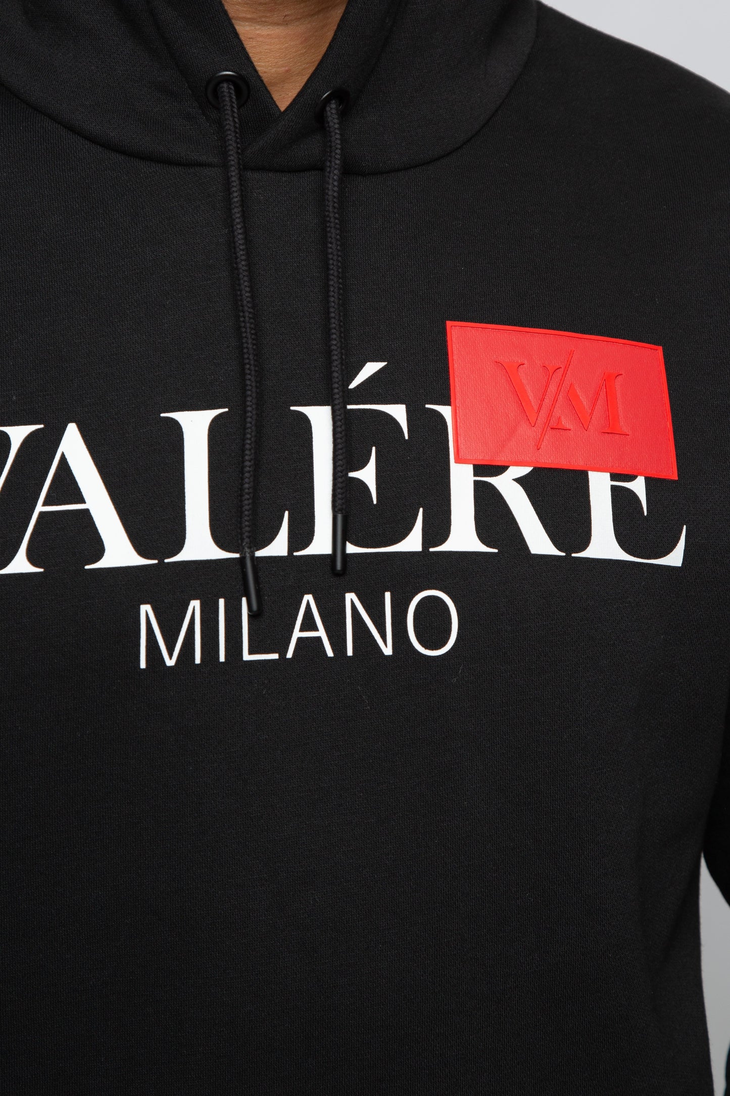 VENETO BLACK HOODIE