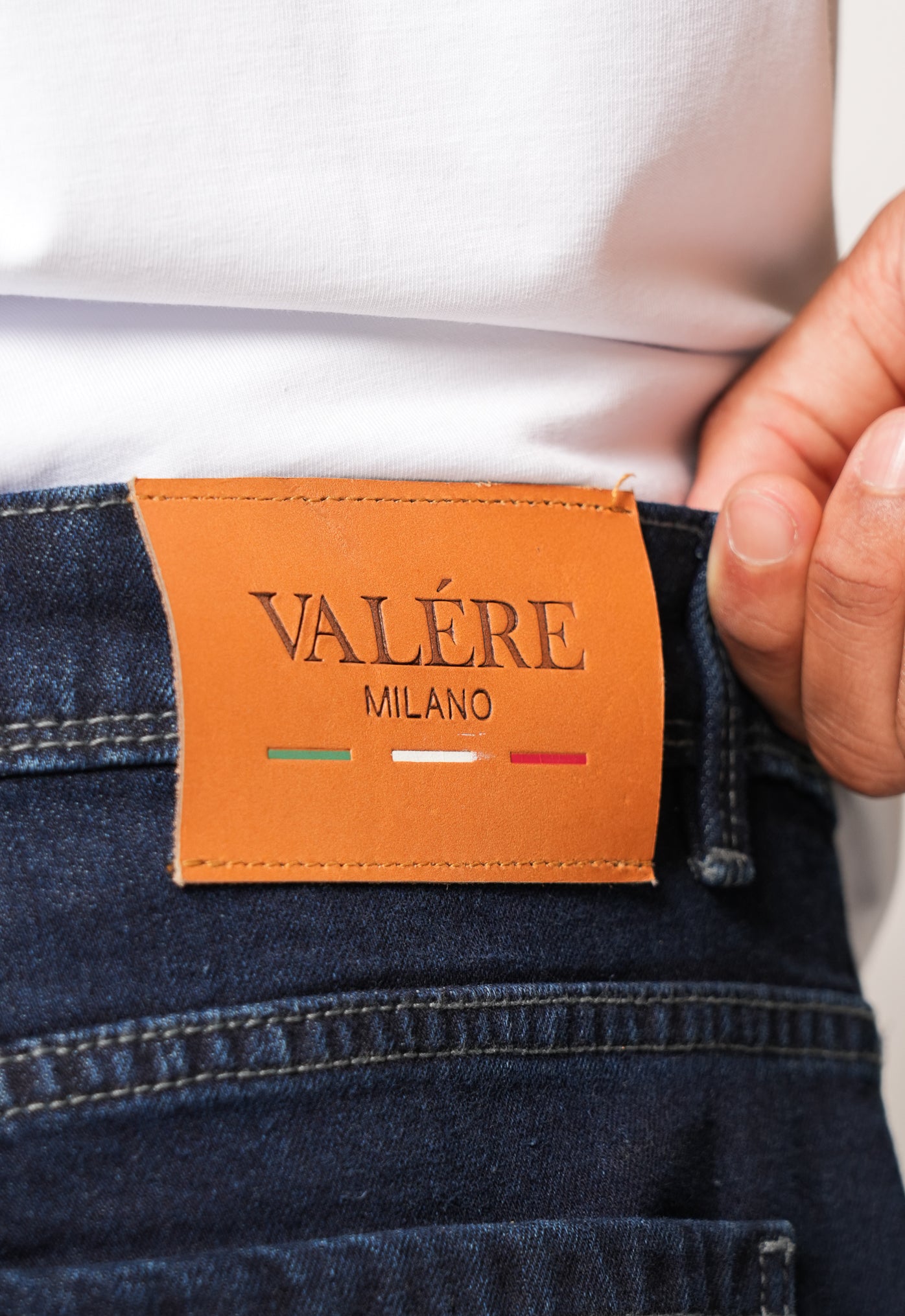 LUSSO BLUE BLACK JEAN