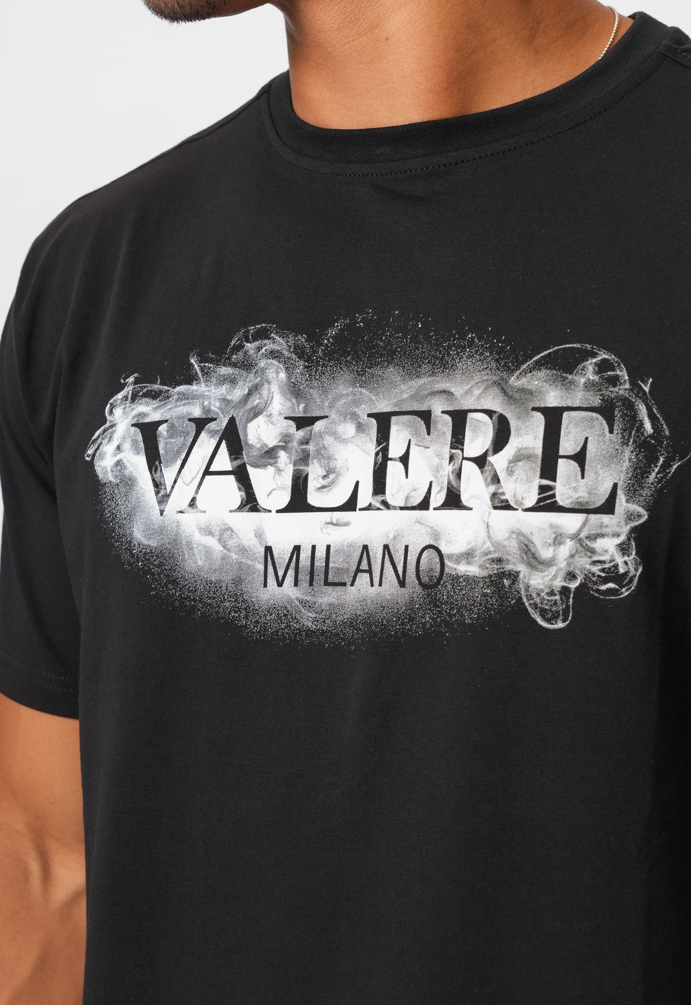 MOMENTO BLACK TEE