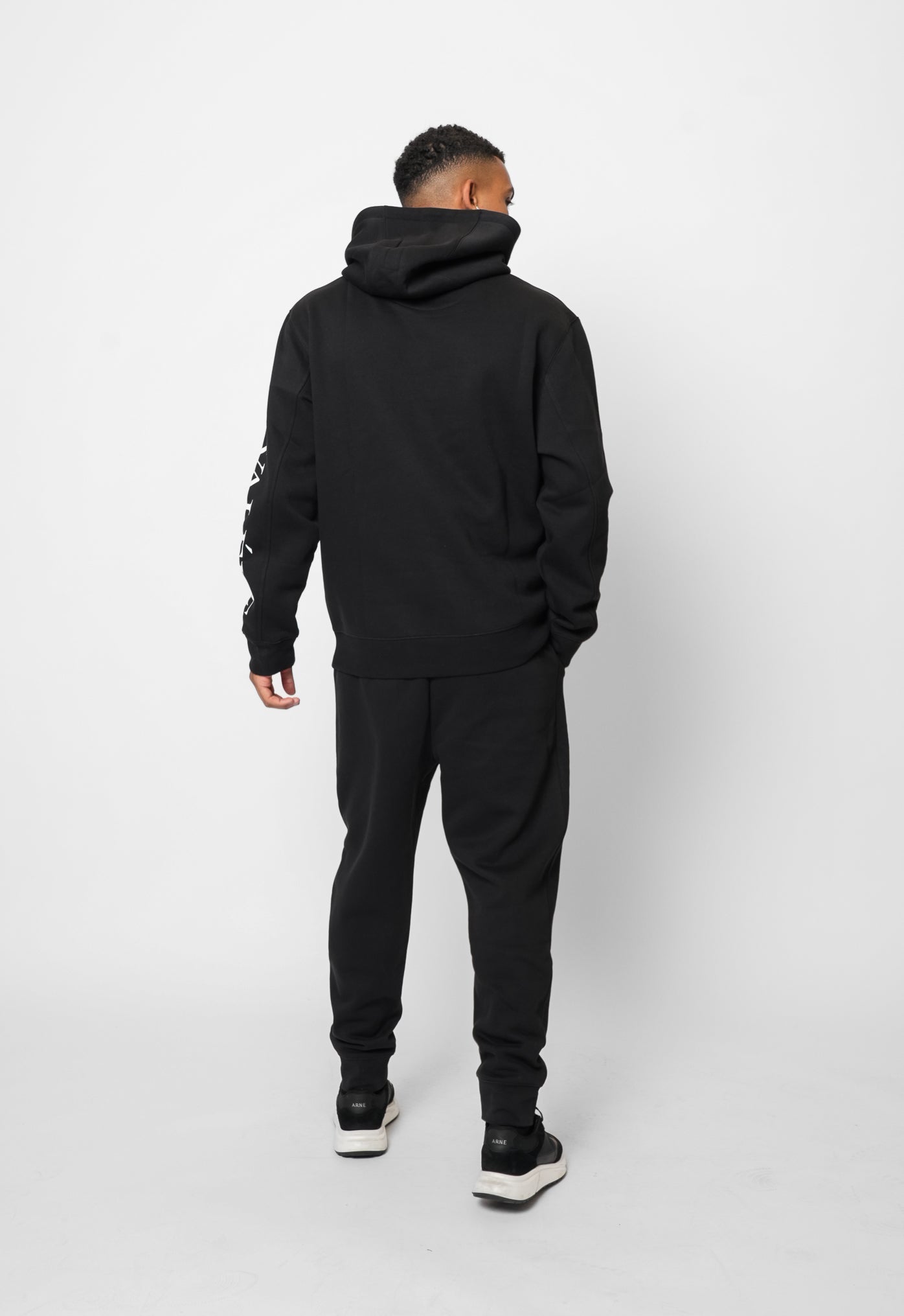 AZIONE BLACK HOODIE & JOGGER SET