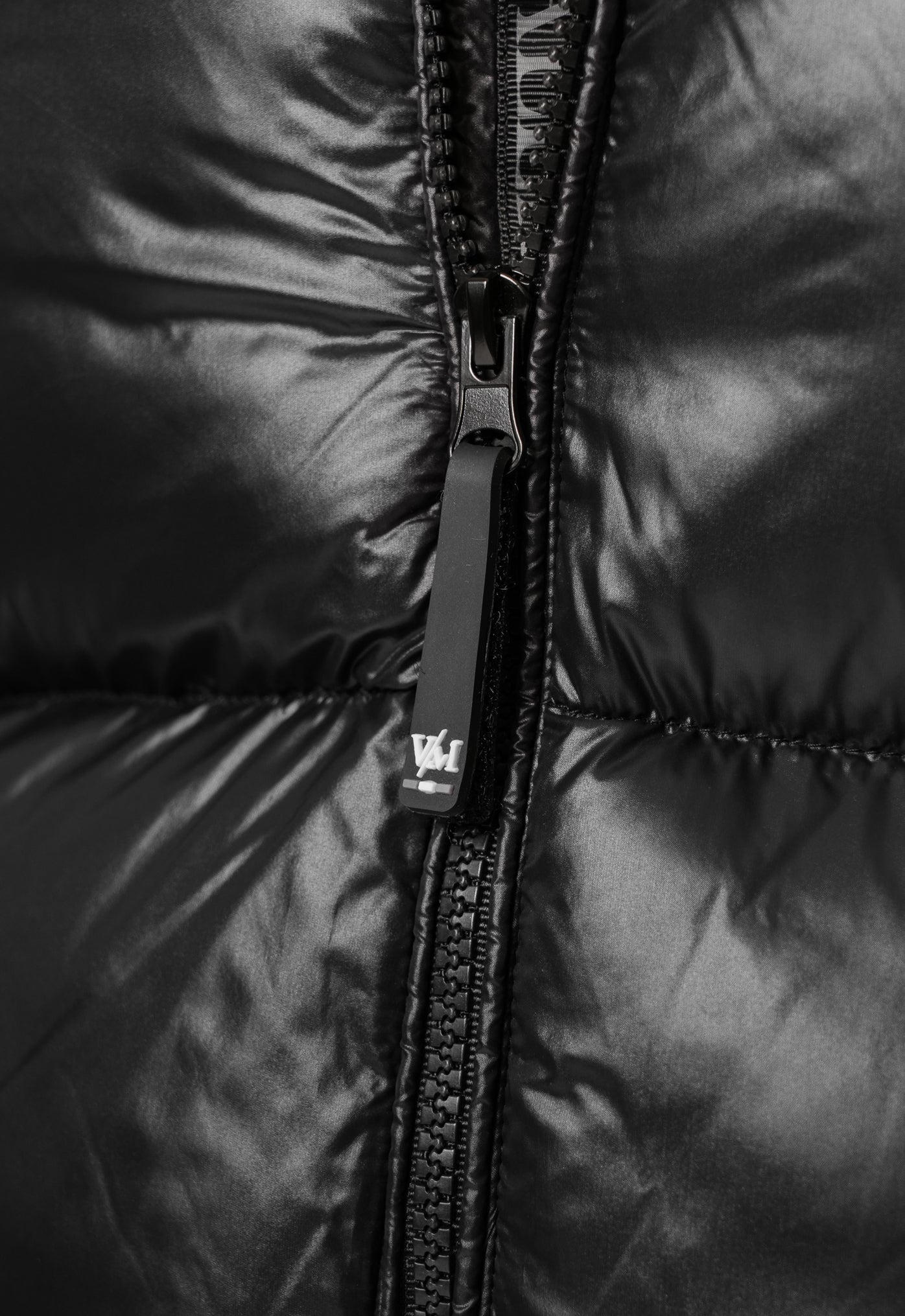 TOMEO BLACK PUFFA