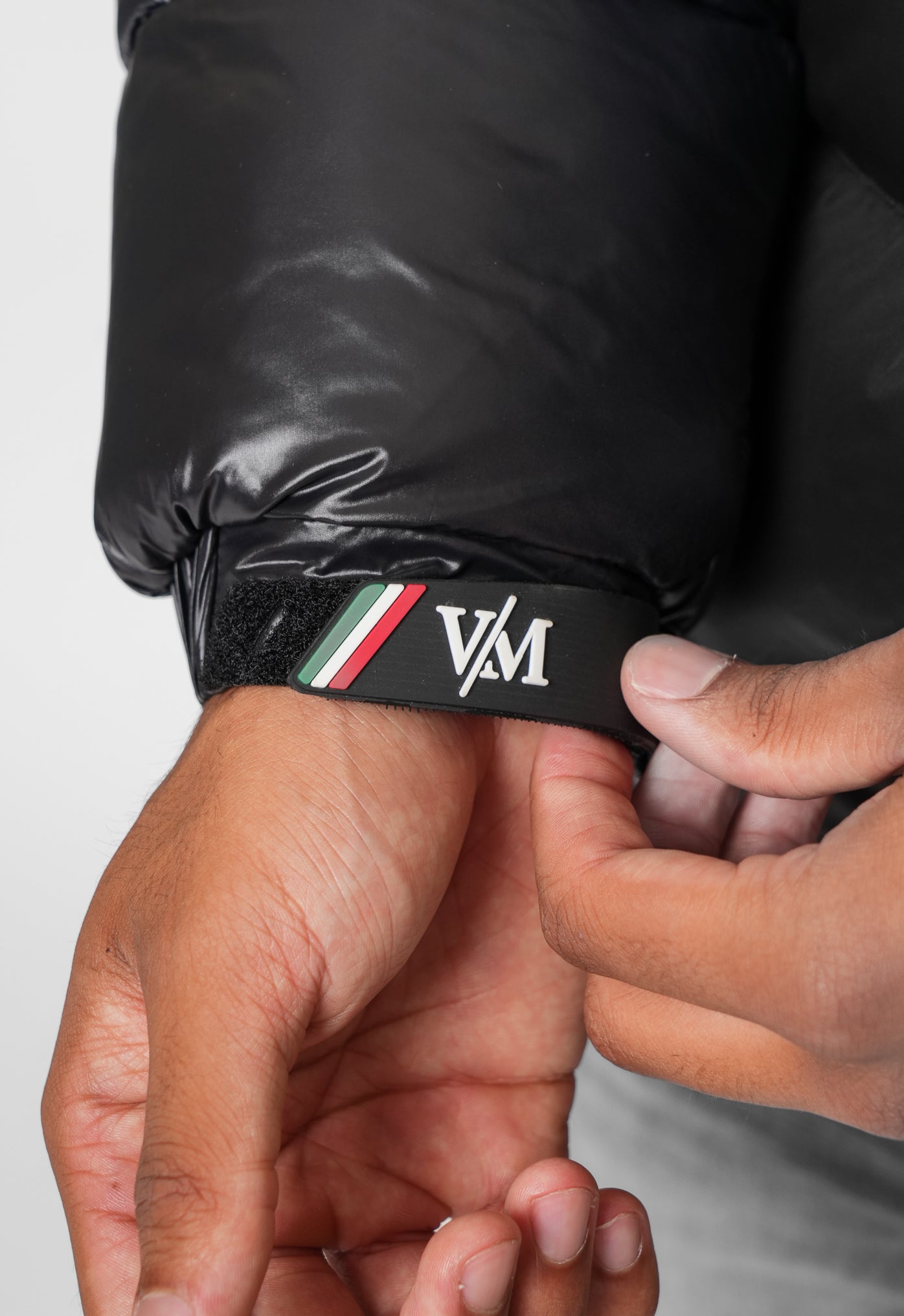 TOMEO BLACK PUFFA