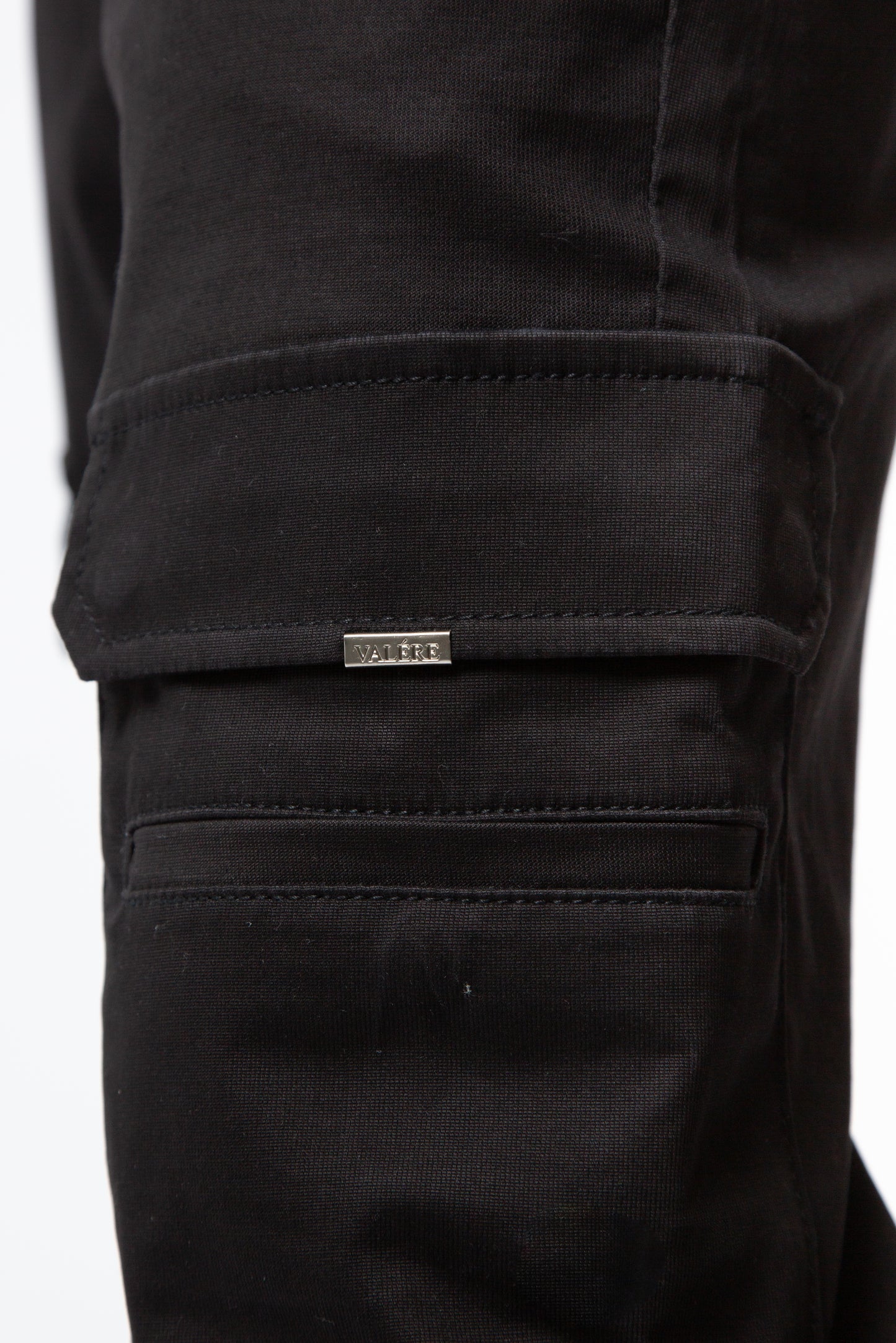 ARMANDO BLACK CARGO