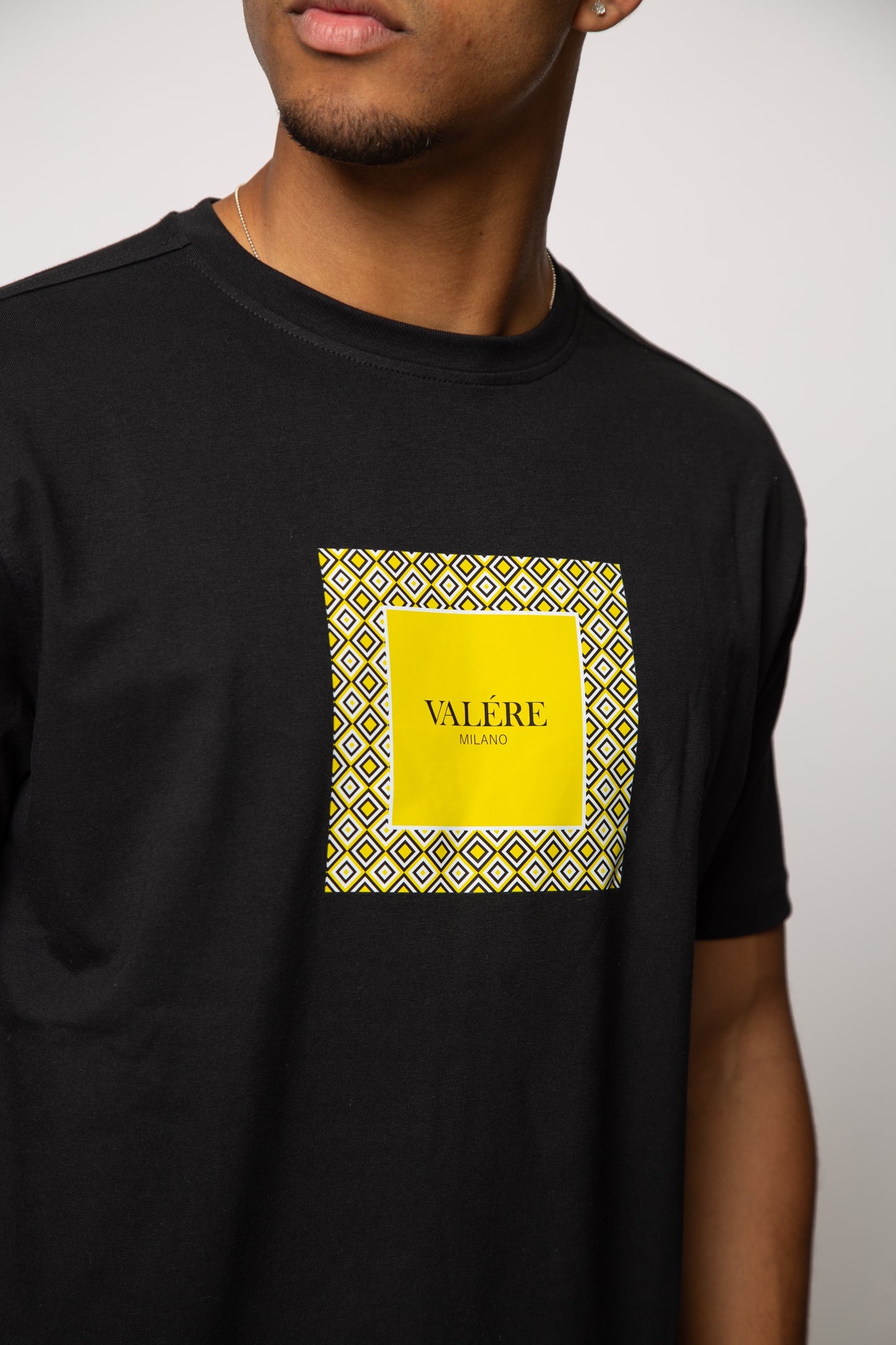 ORTA BLACK TEE
