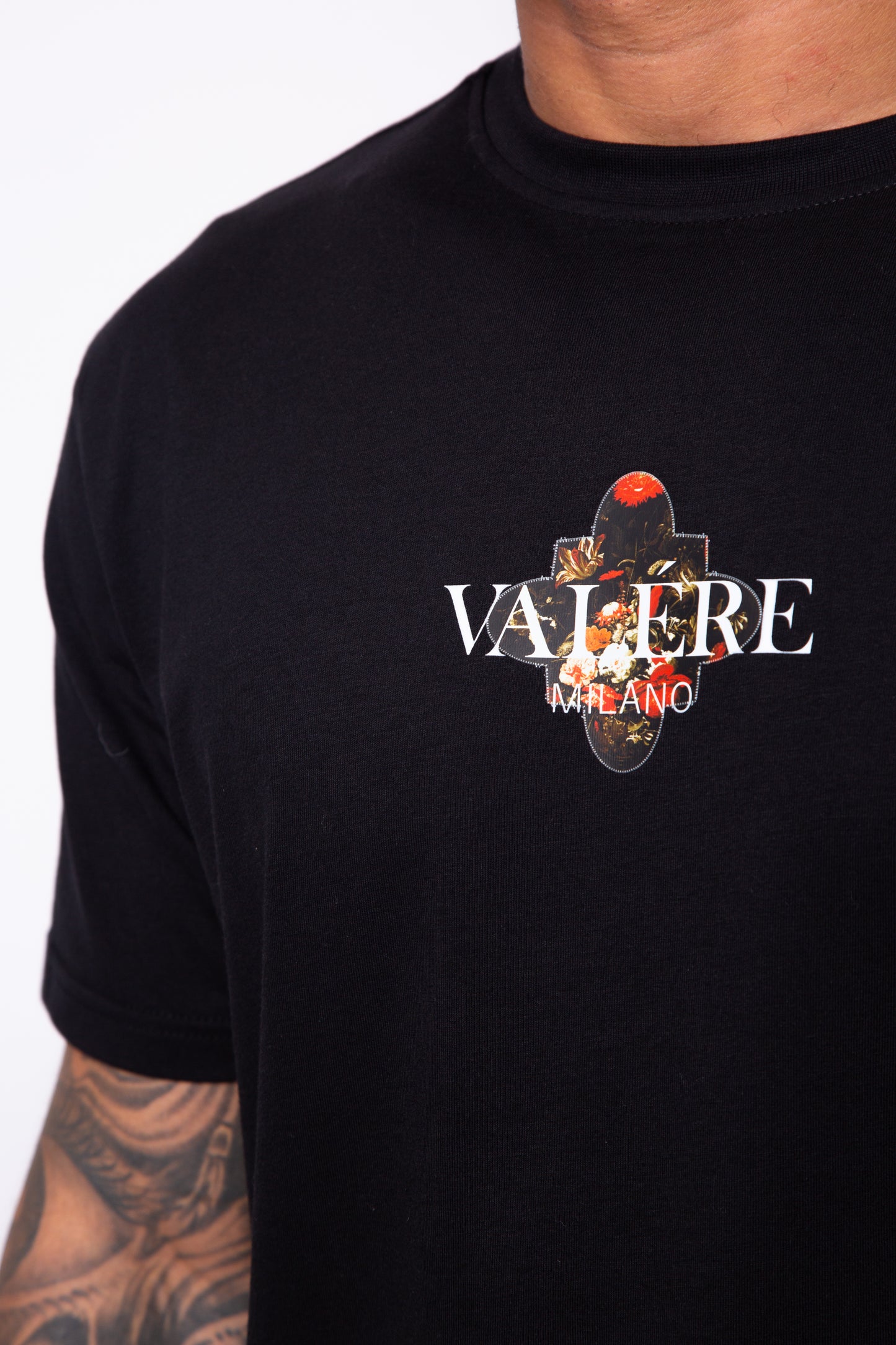 AURELIO BLACK TEE