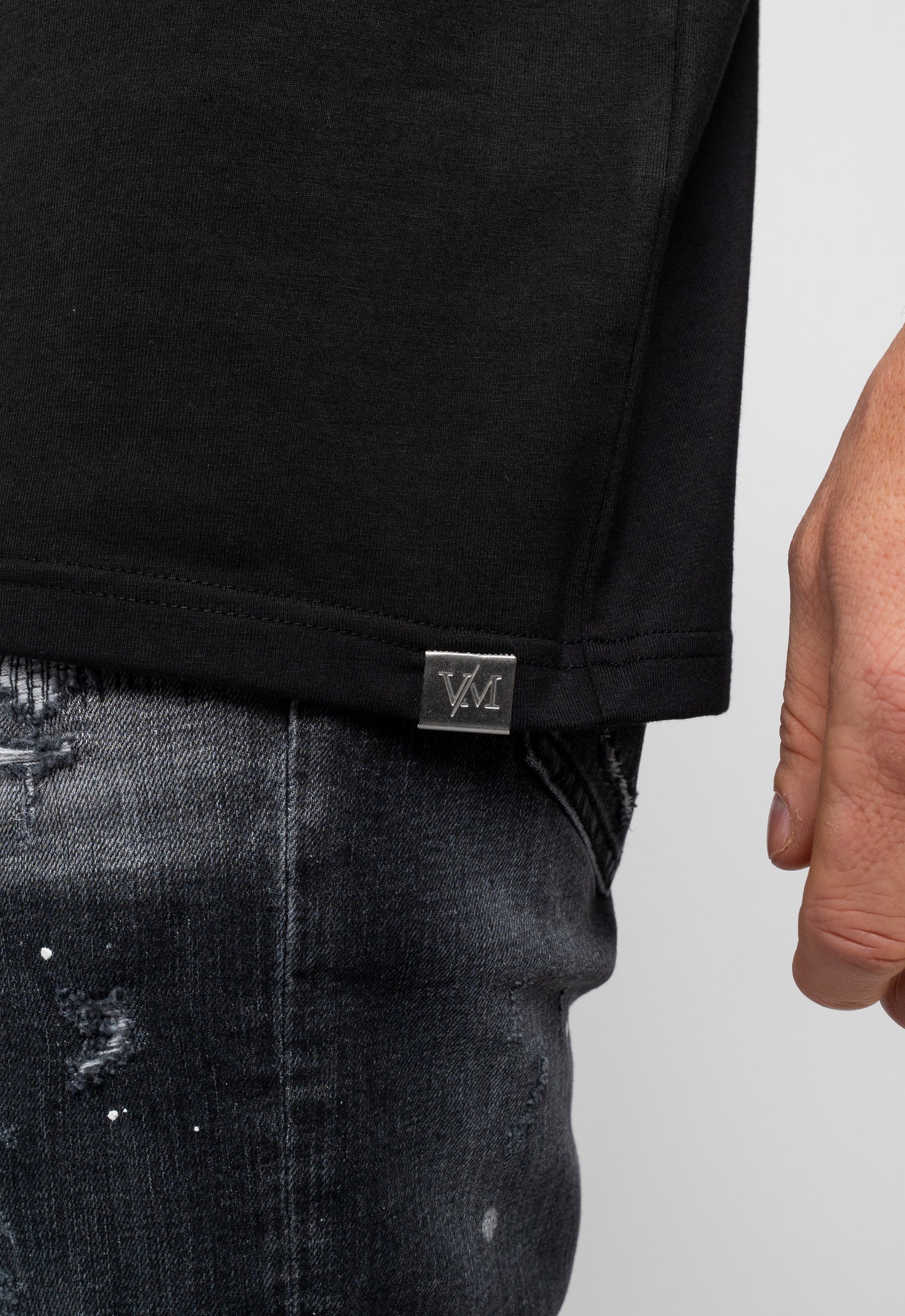 TRINO BLACK TEE