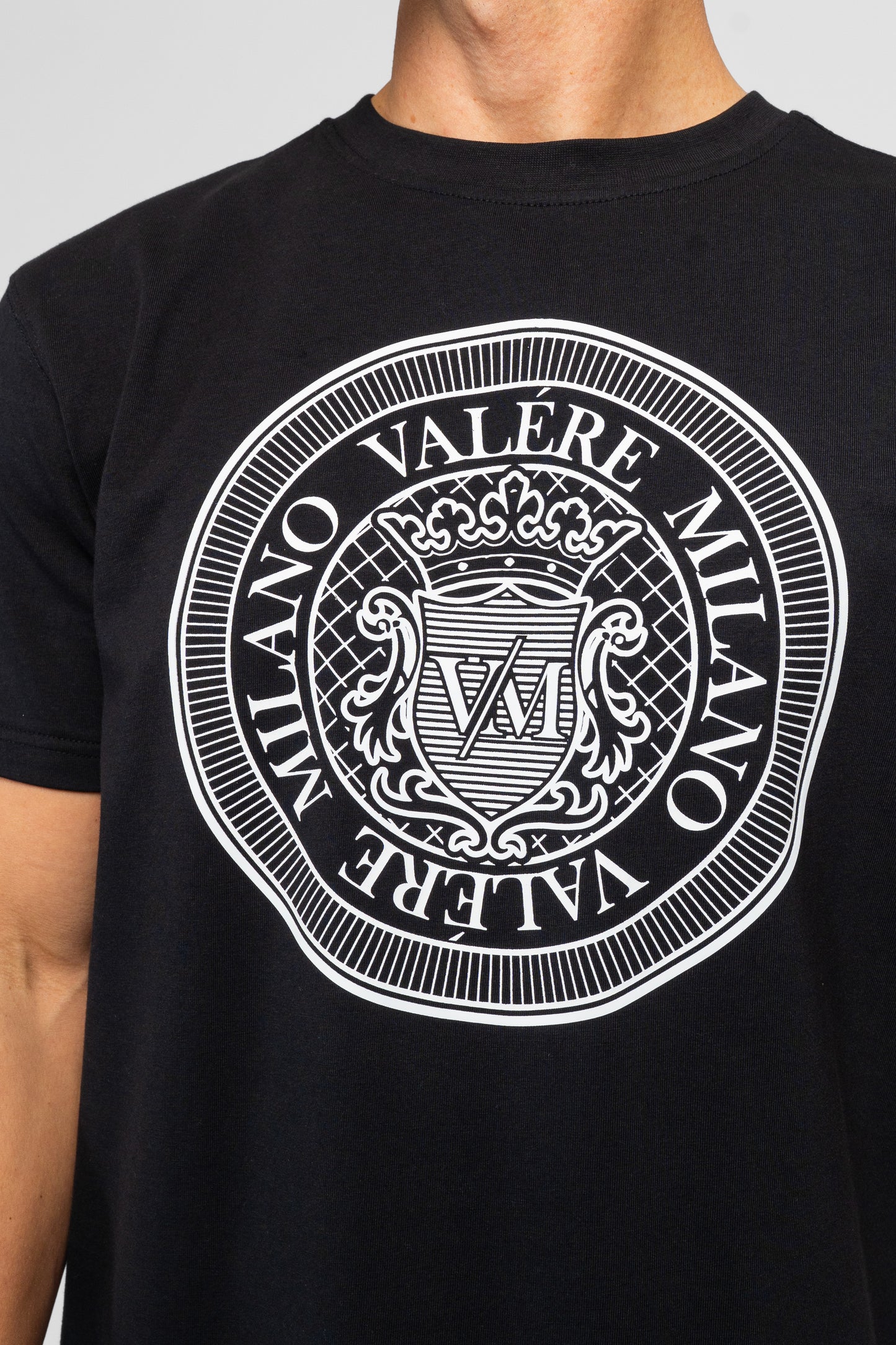TRINO BLACK TEE