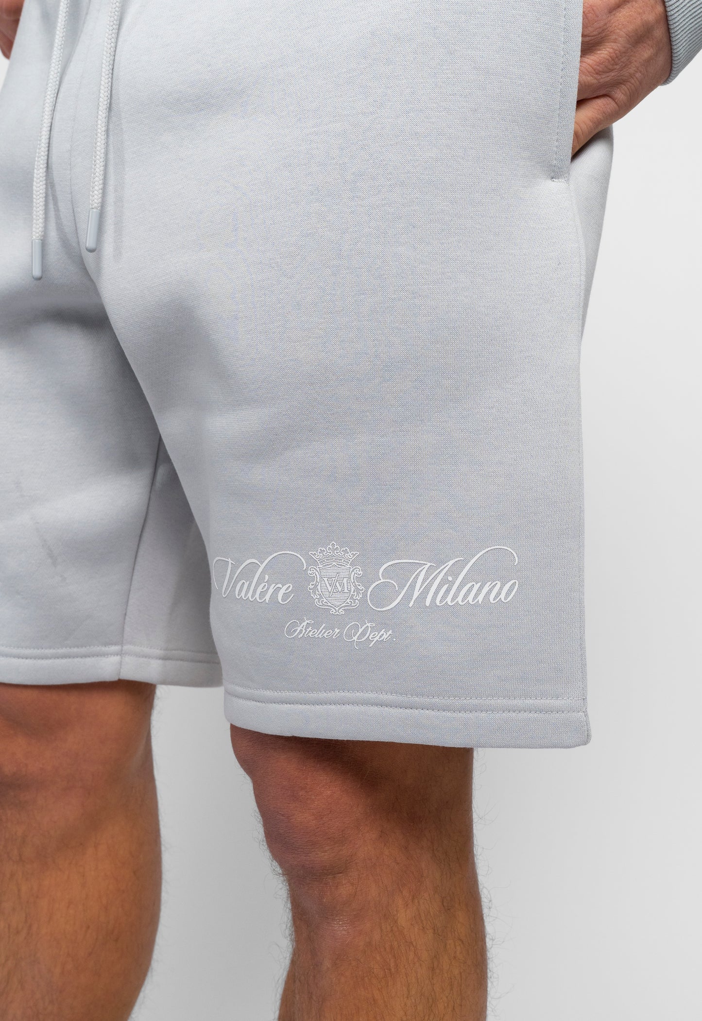 Devaro Grey Essentials Set (T-Shirt, Short & Sweatshirt)