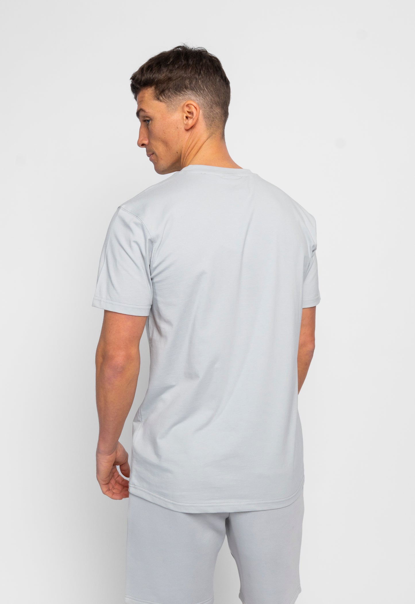 Devaro Grey Essentials Set (T-Shirt, Short & Sweatshirt)
