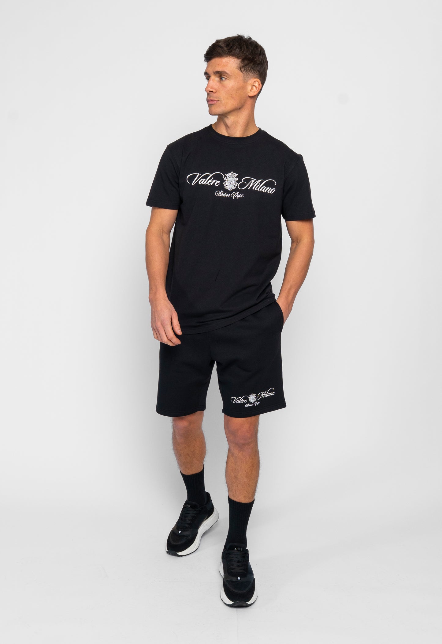 DEVARO BLACK SHORT