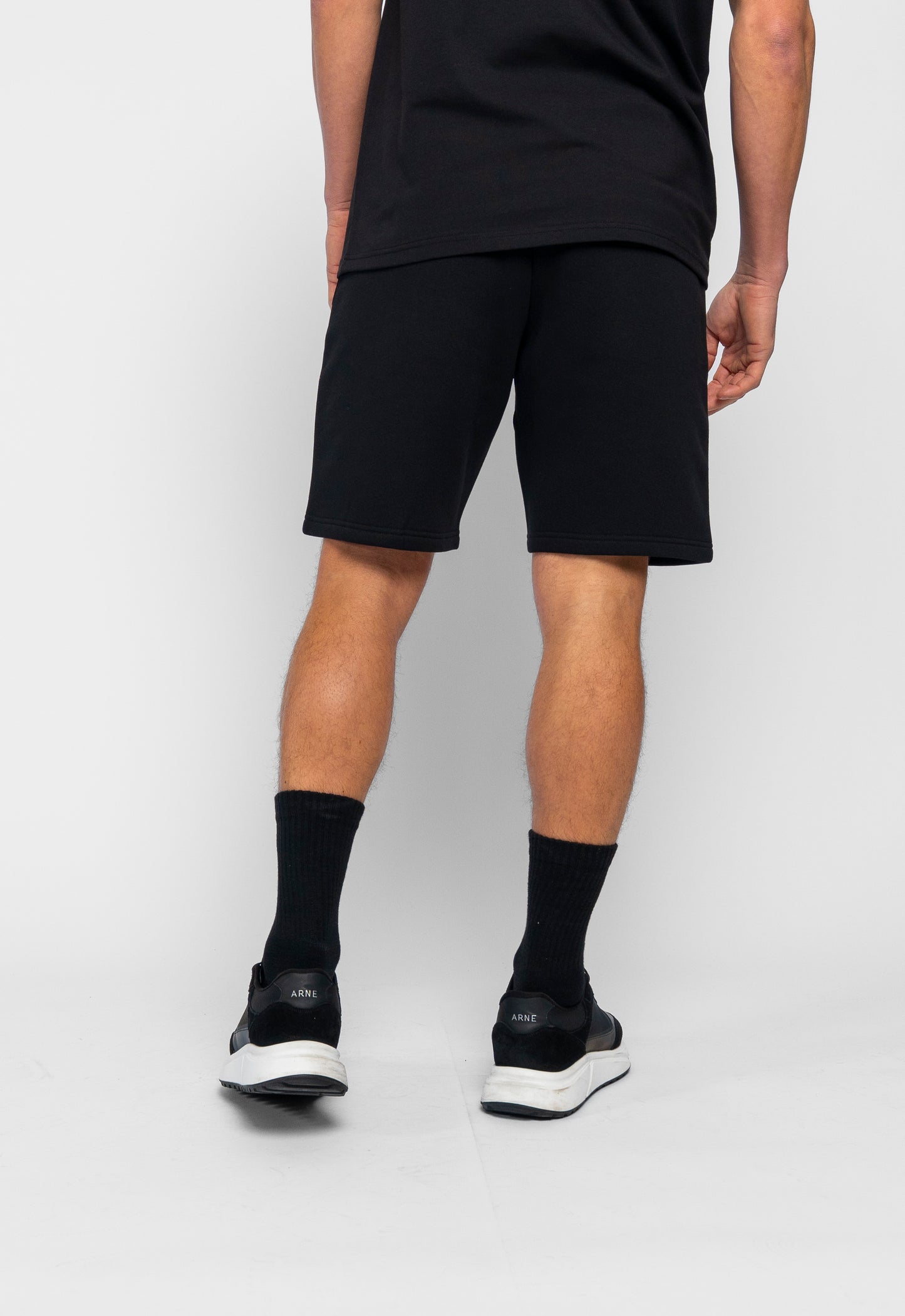 DEVARO BLACK SHORT