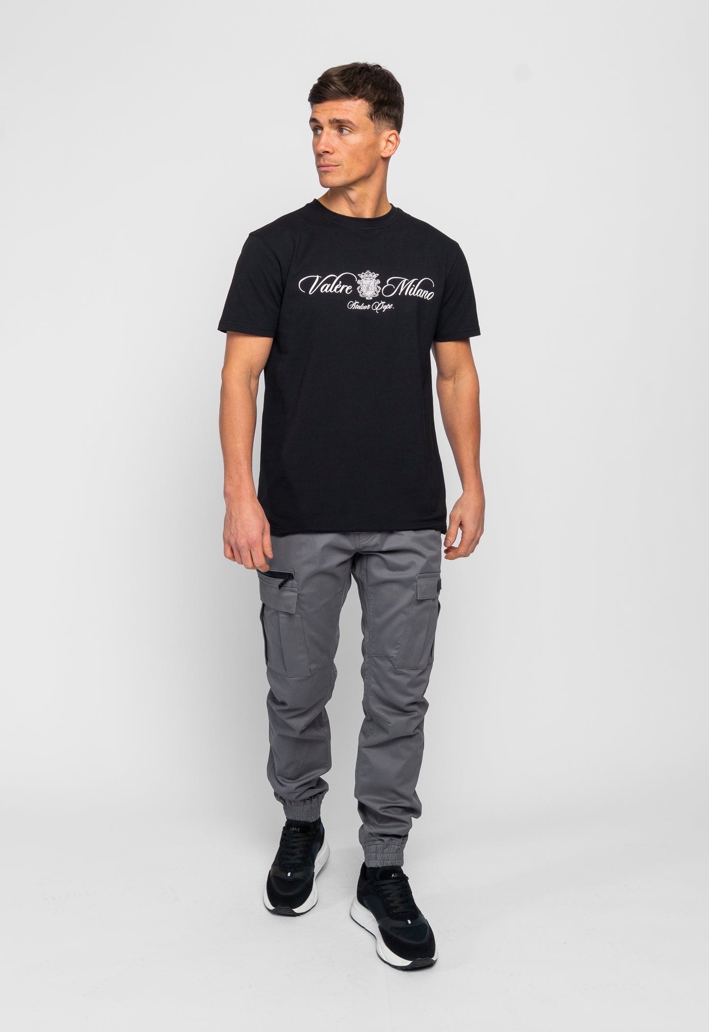 DEVARO BLACK TEE