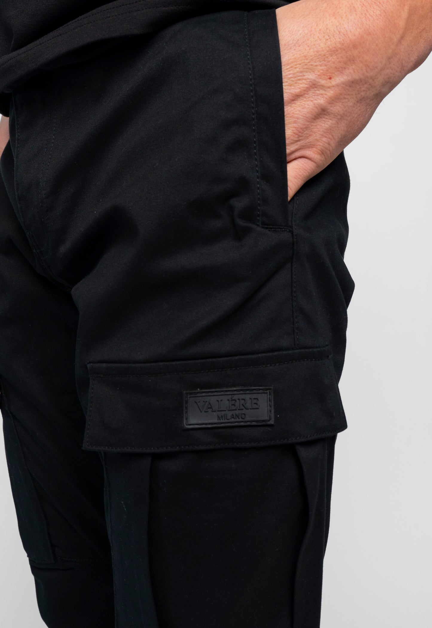 NUOVO BLACK CARGO