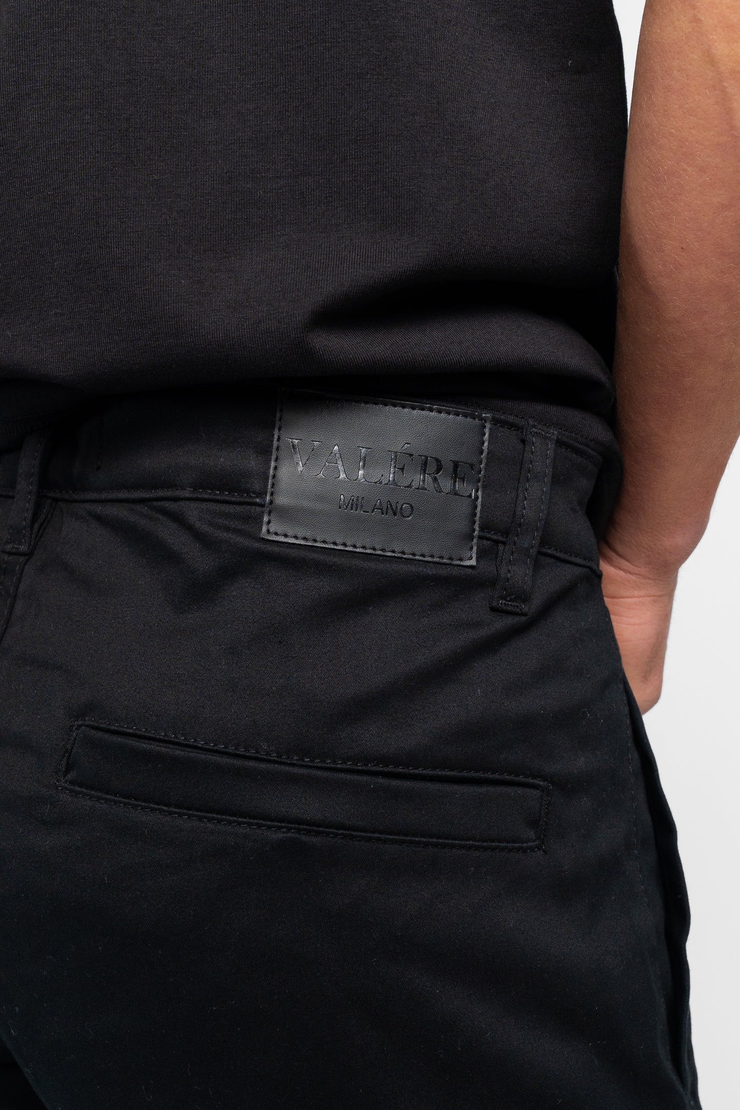 NUOVO BLACK CARGO