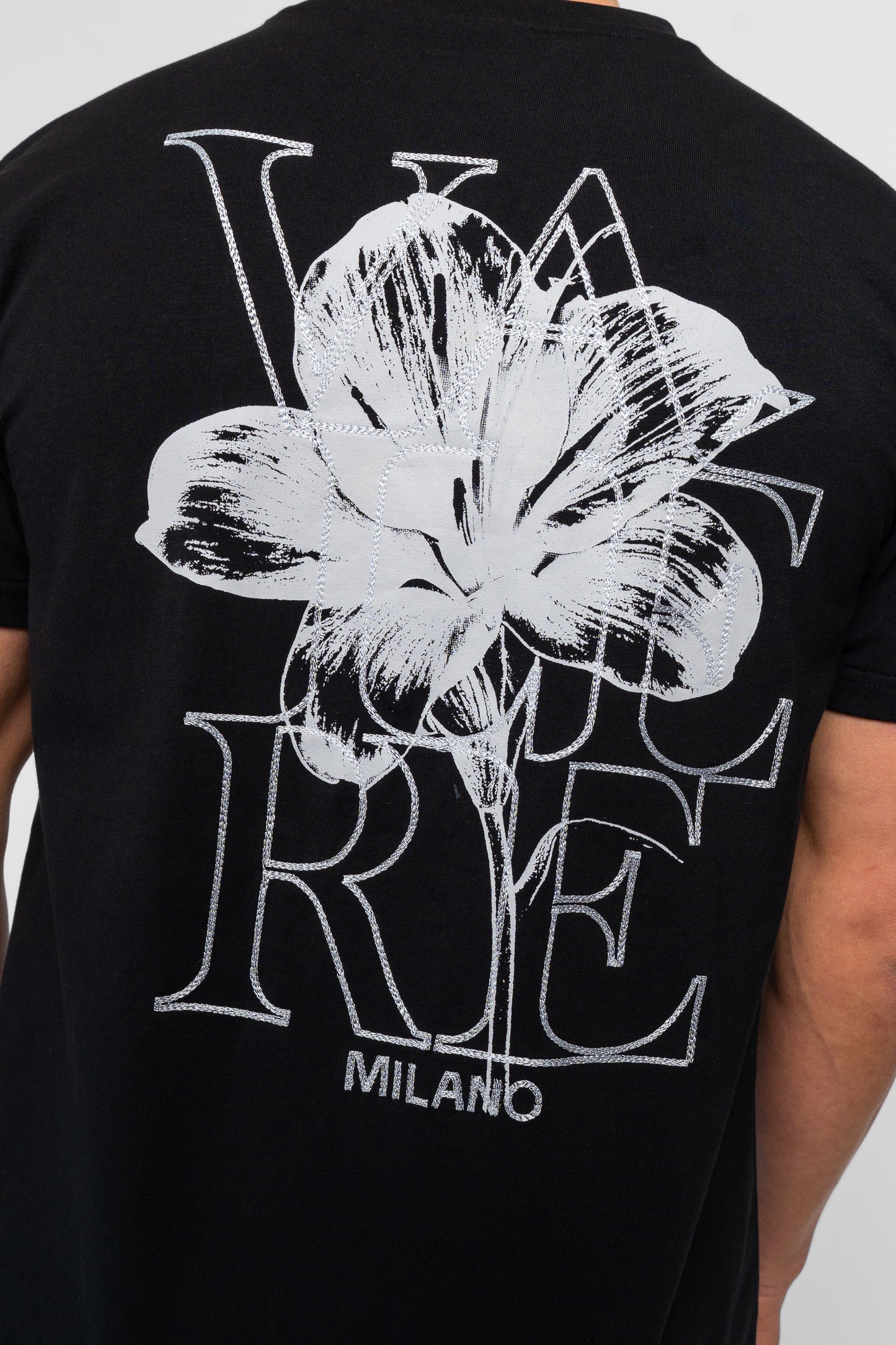 CAPANNE BLACK TEE