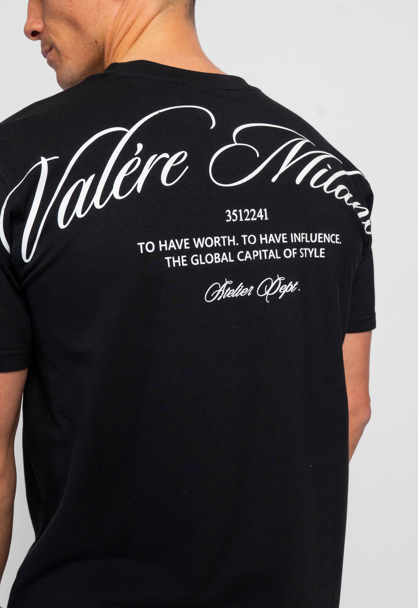 AVIC BLACK TEE