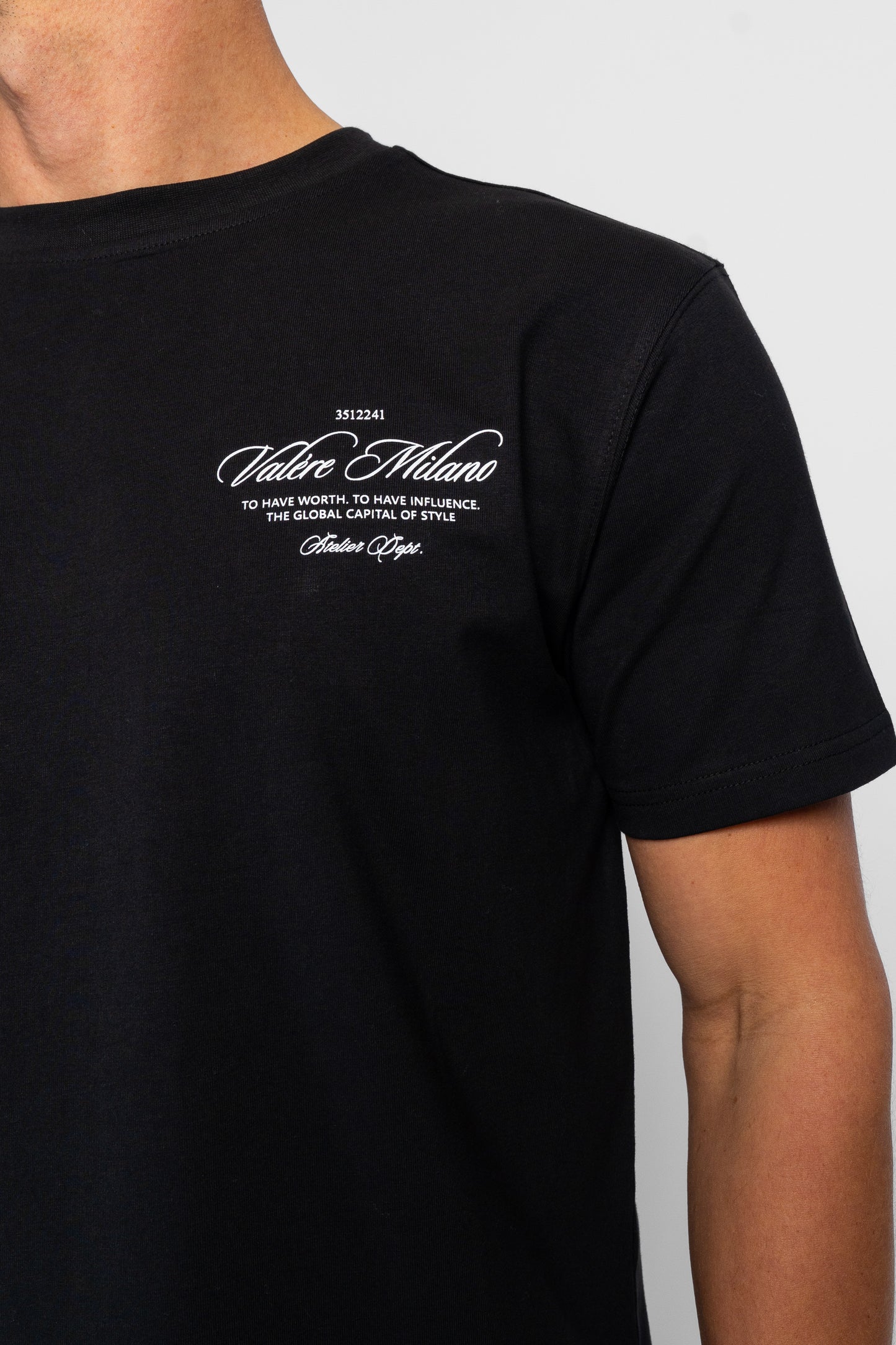 AVIC BLACK TEE