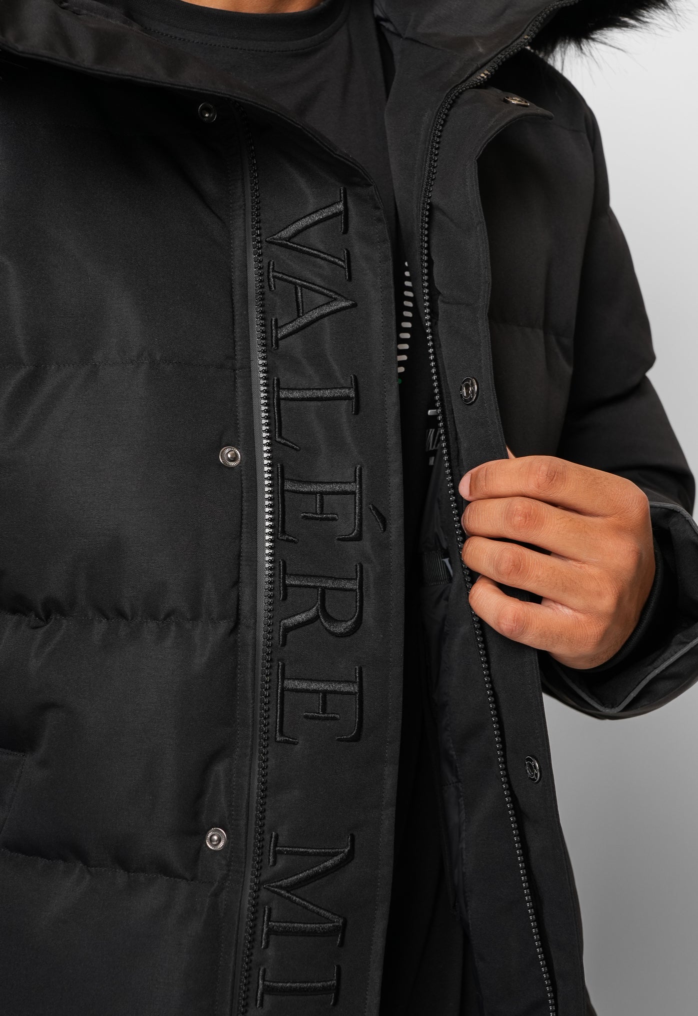 MEDICI BLACK PARKA