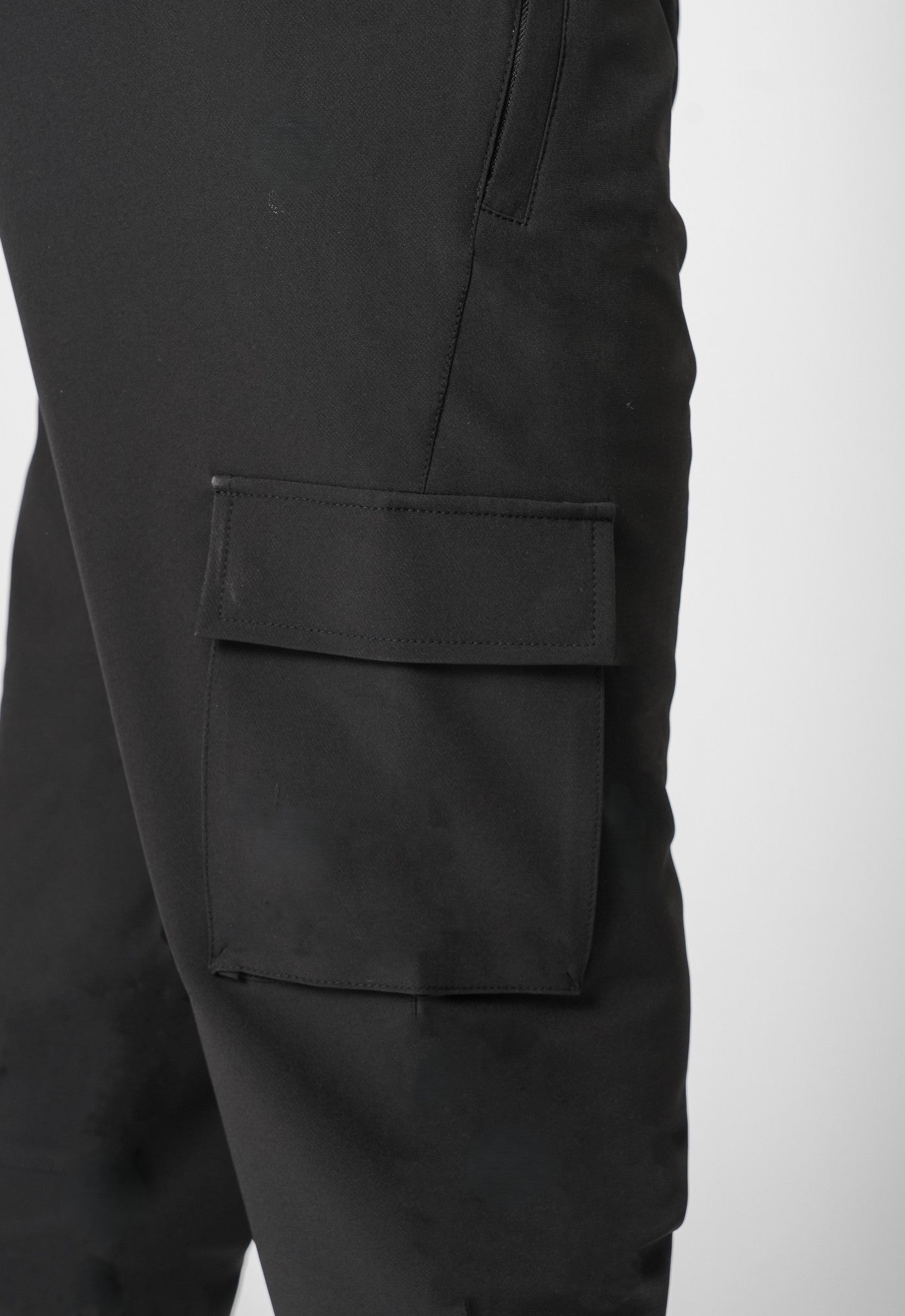 LUXE BLACK CARGO