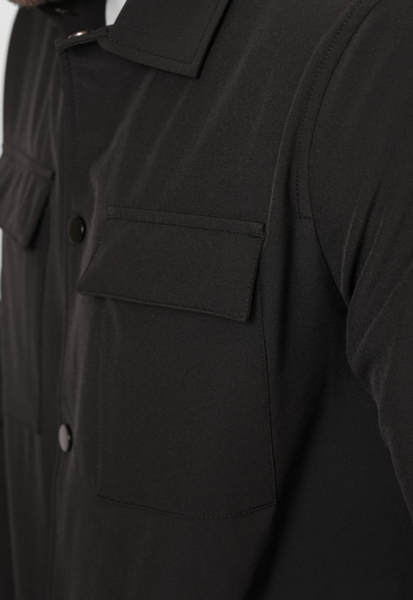 LUXE BLACK OVERSHIRT