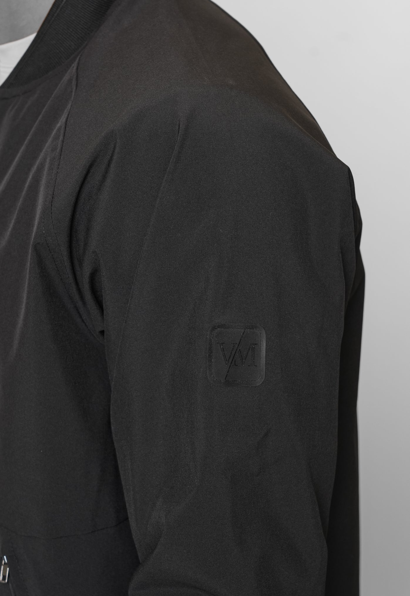 LUXE BLACK BOMBER