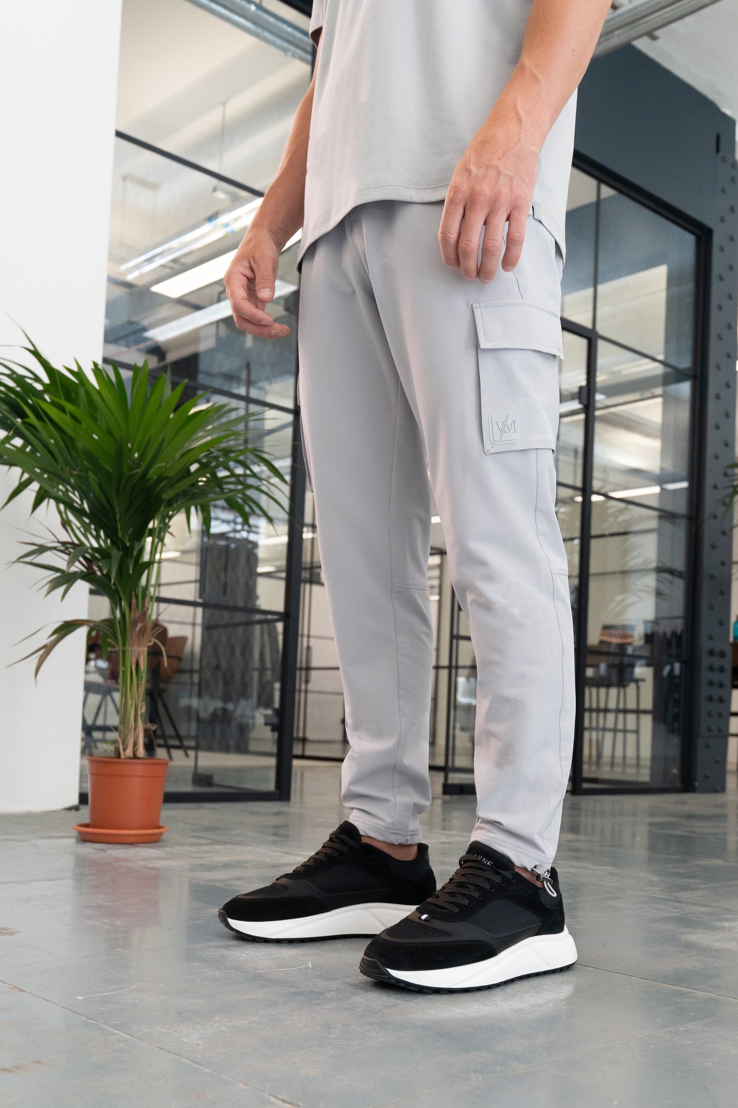 LUXE GREY CARGO