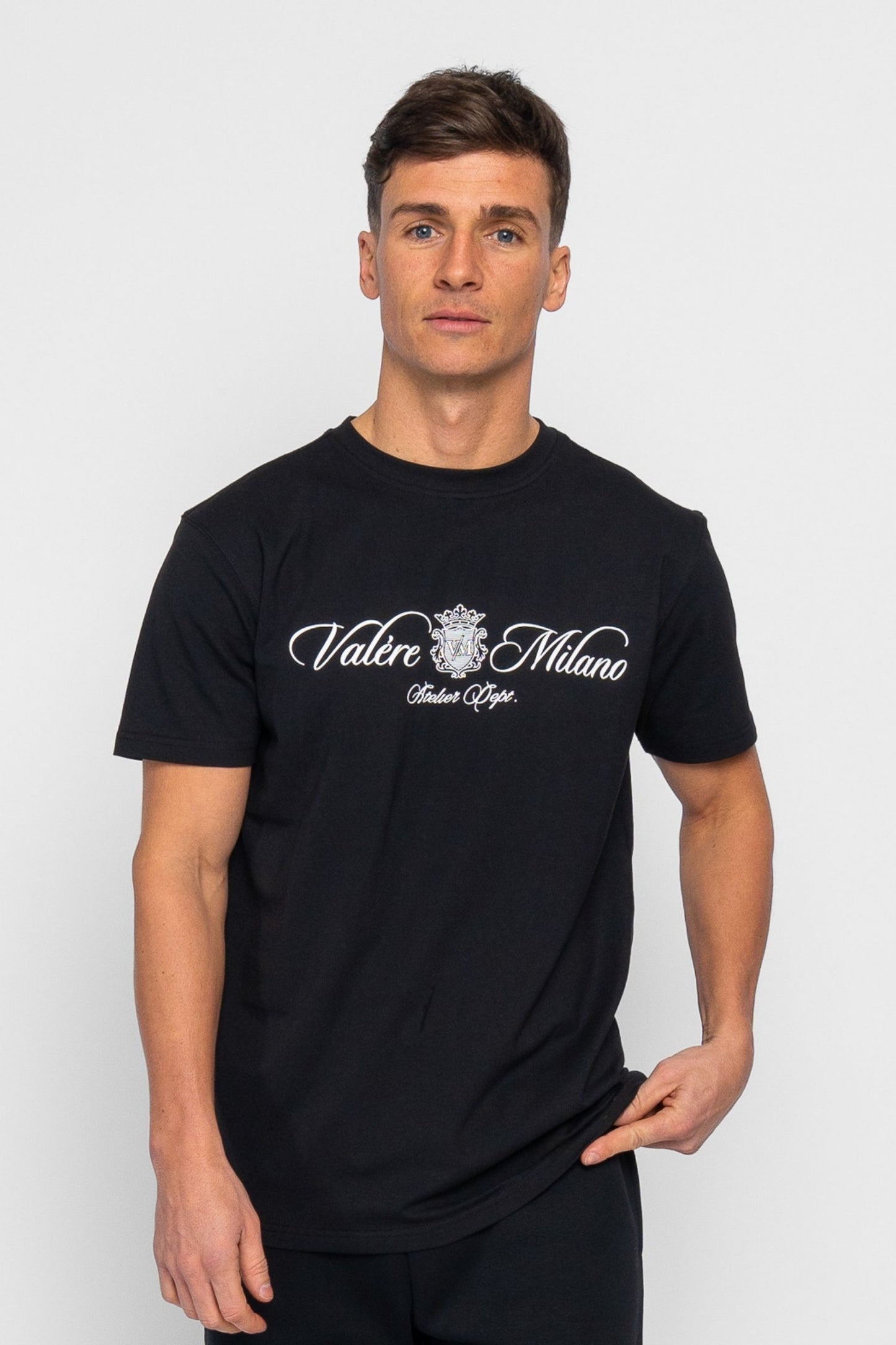 DEVARO BLACK TEE