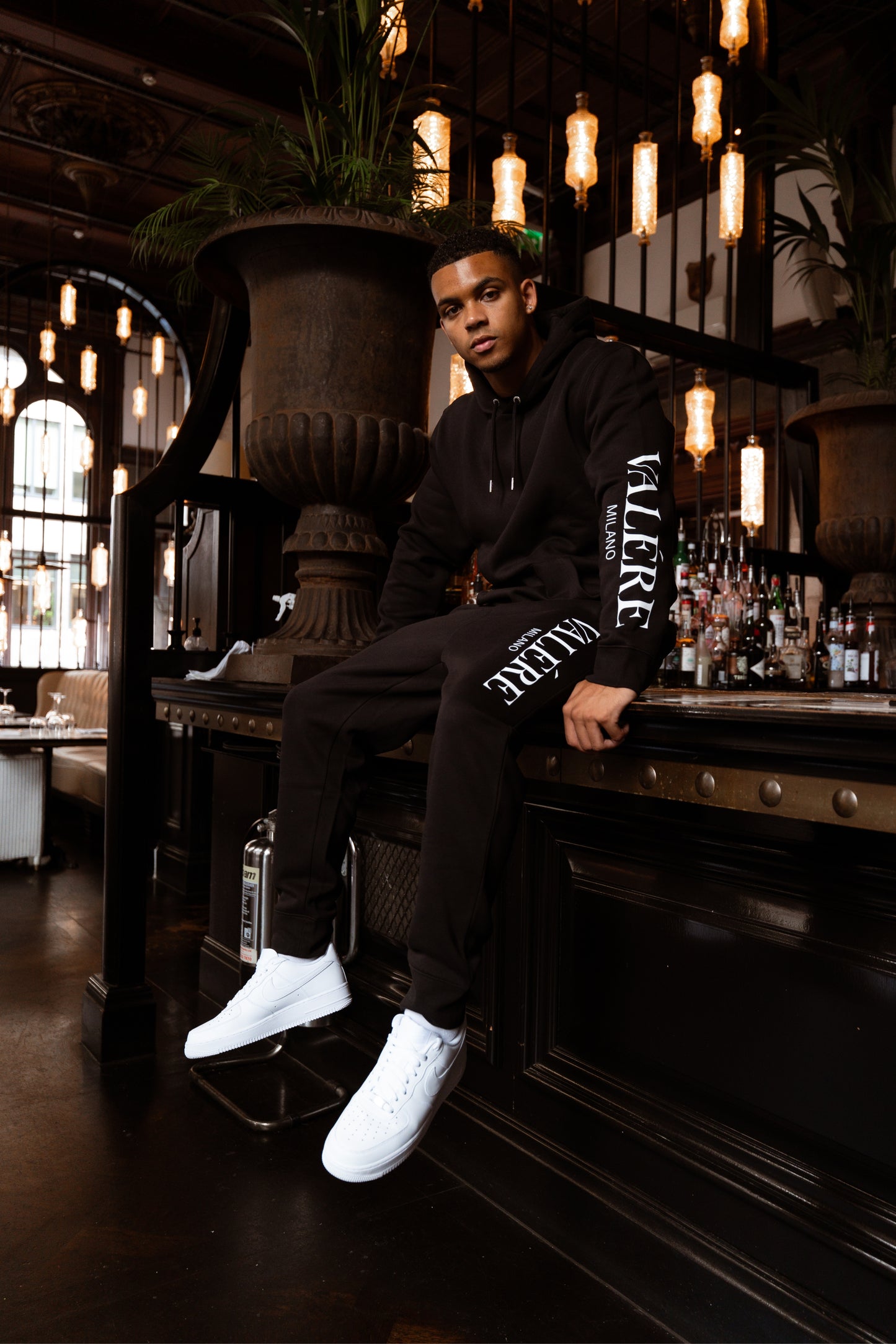 AZIONE BLACK HOODIE & JOGGER SET