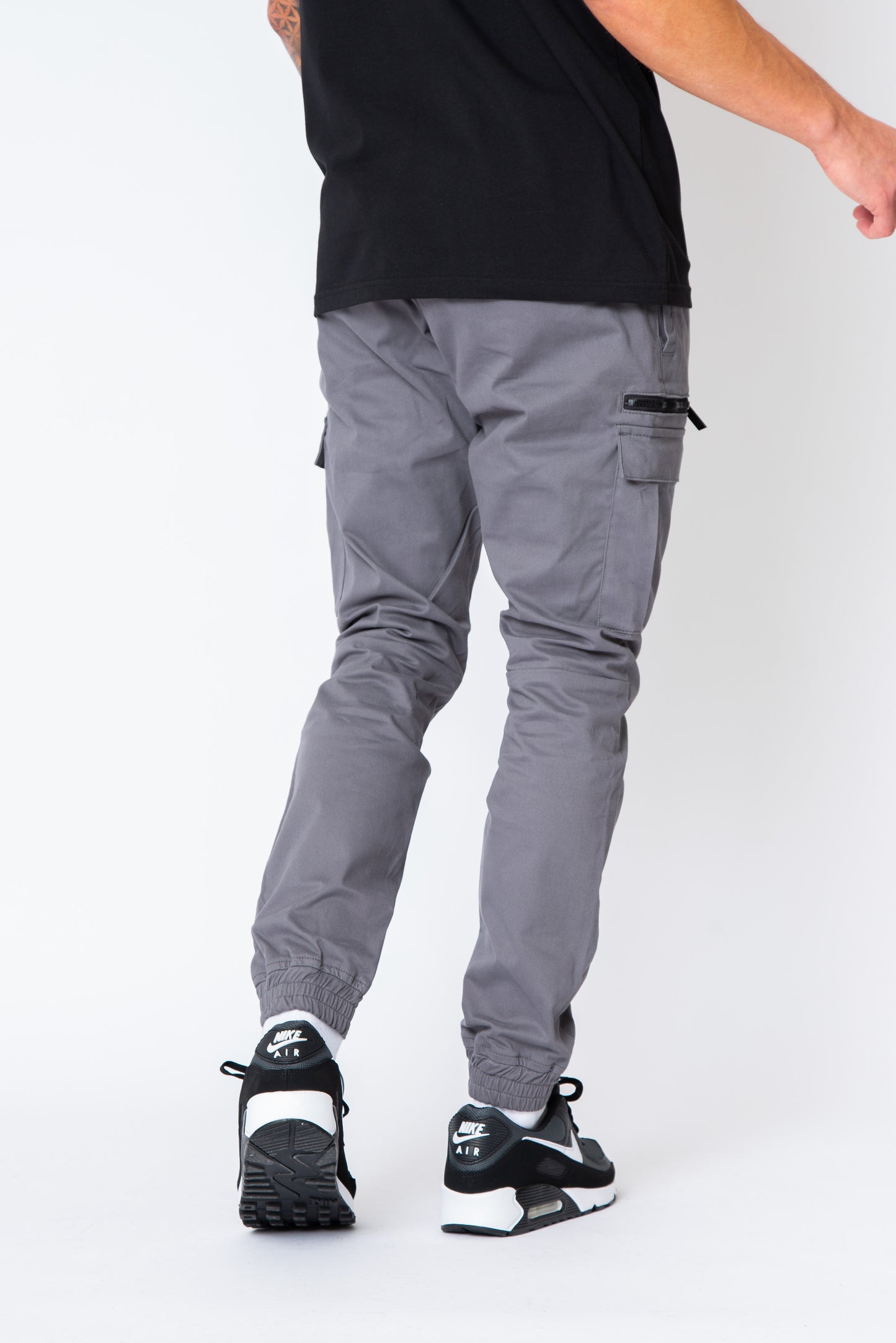 NUOVO GREY CARGO
